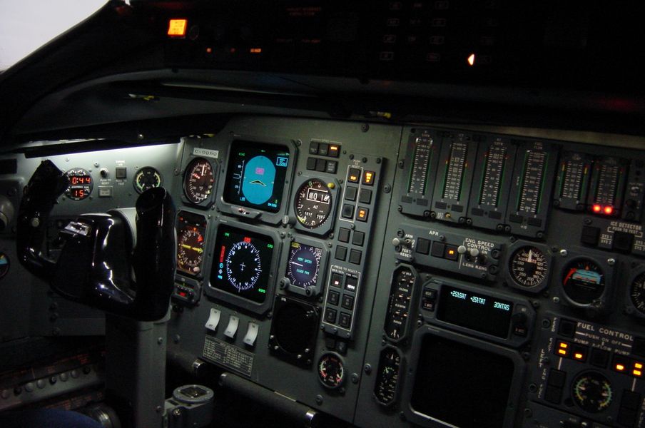 challenger_cockpit.jpg